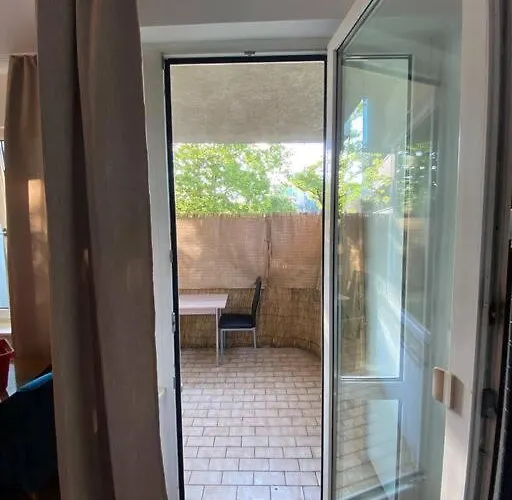 With Balcony Apartment Berlin