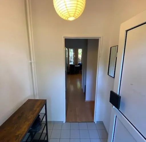 Apartment With Balcony *