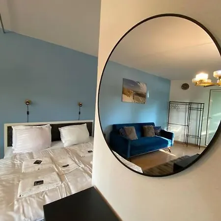 With Balcony Apartman *