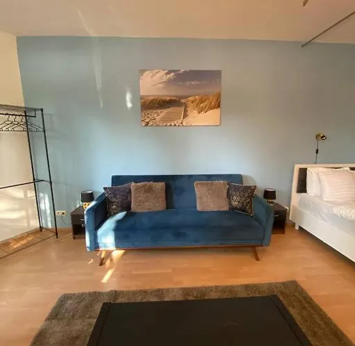 With Balcony * Berlín